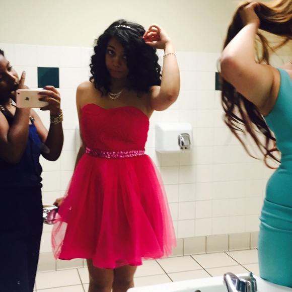 Dress - Picture 3 of 3